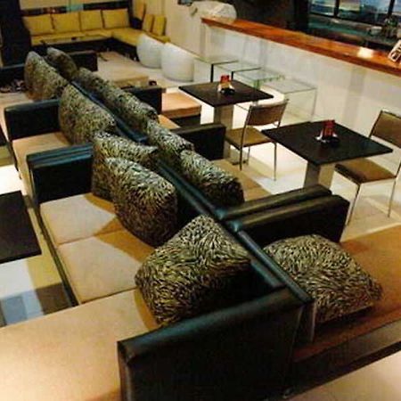 Sir William'S Hotel Кесон Сити Екстериор снимка