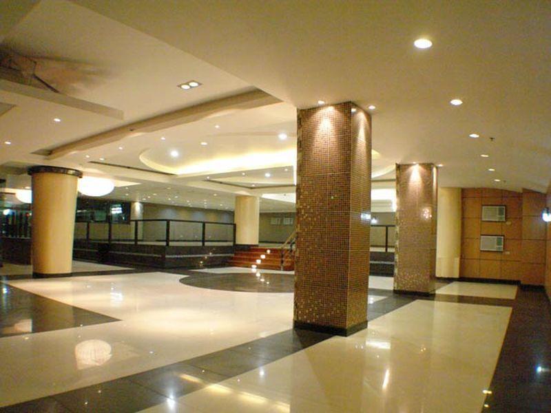 Sir William'S Hotel Кесон Сити Екстериор снимка