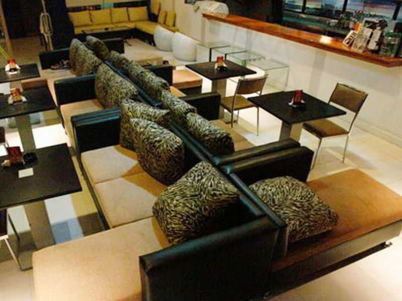 Sir William'S Hotel Кесон Сити Екстериор снимка